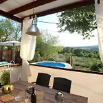 Hébergement de vacances Beautiful In Ripenda Verbanci Ripenda Kras